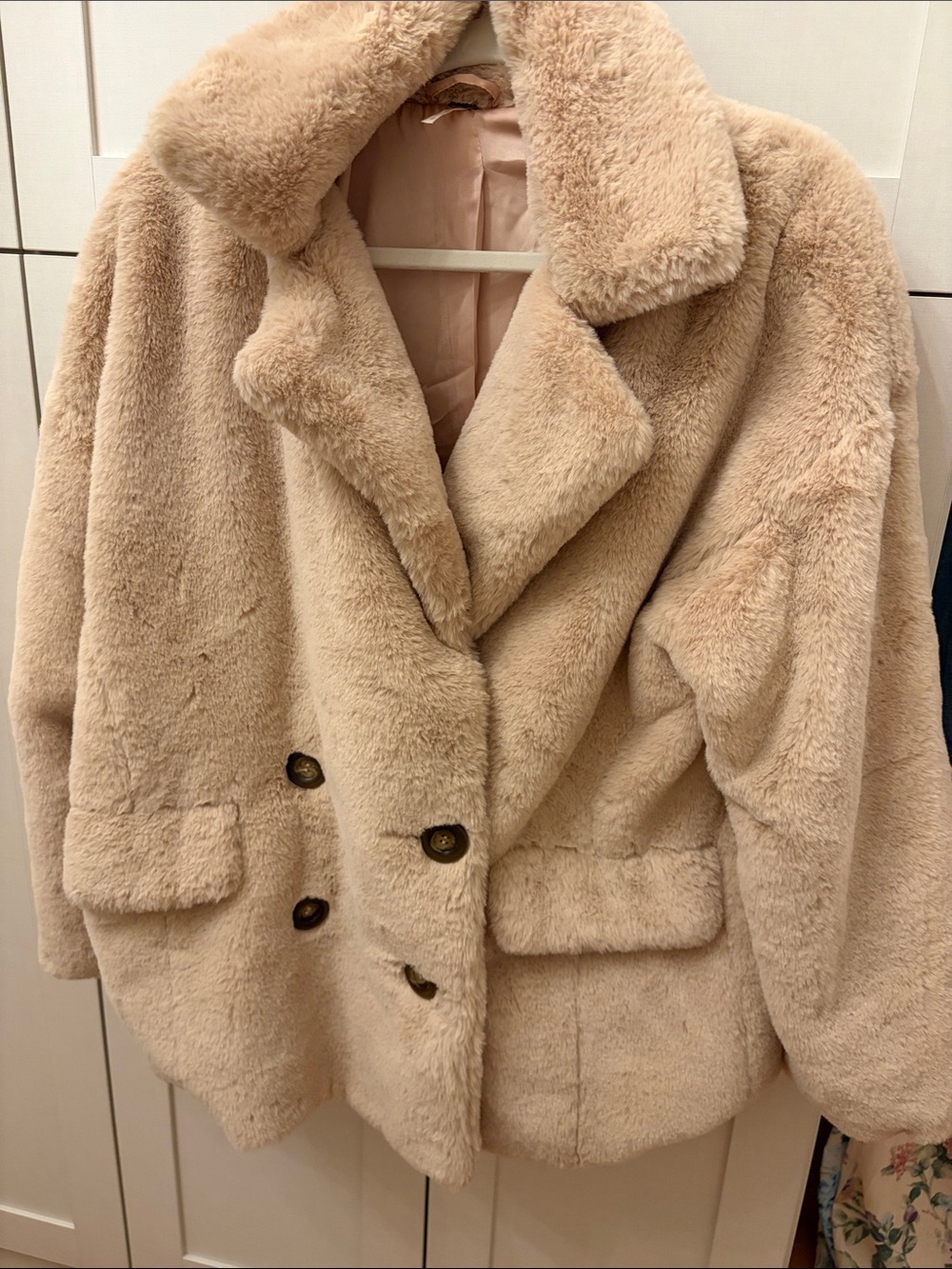 Free people Women's Cream Faux Fur Coat - Plush Double-Breasted Jacket